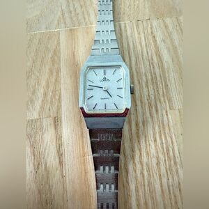 Vintage Lorus ladies octagonal silver tone dress watch NEW BATTERY